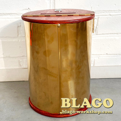 Карнавка для пожертв кругла настільна металева з наклейкою, 20х20х26см Карнавка для пожертв кругла настільна металева з наклейкою, 20х20х26см