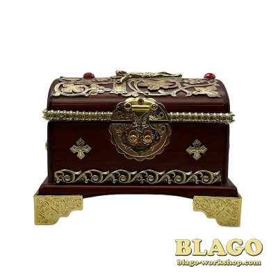 Wooden baptismal box, 9.5x13x9 cm