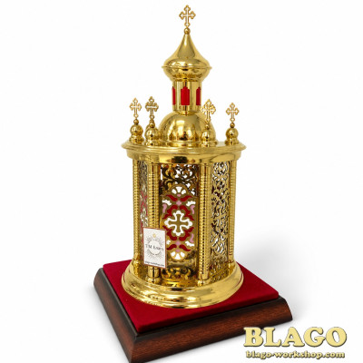 Altar-mounted talisman, lacquered, 7 Domes, red enamel, 25x25x58.5 cm