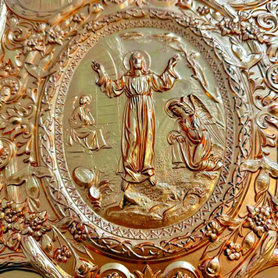 Євангеліє в металевому окладі на церковнослов'янській мові, 33х44 см