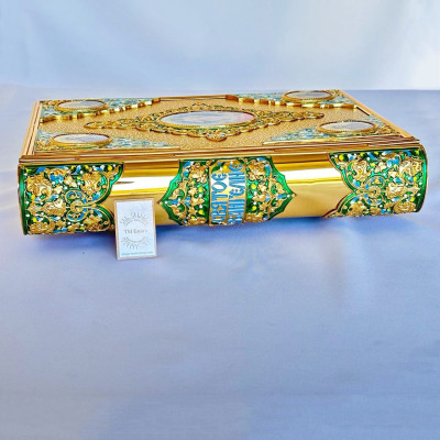 Святое Евангелие в металлическом окладе 32х42х10 см на церковнославянском языке