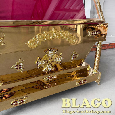 Гробниця металева з литими накладками, 120х76х110 см Гробниця металева з литими накладками, 120х76х110 см