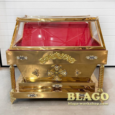 Гробниця металева з литими накладками, 120х76х110 см Гробниця металева з литими накладками, 120х76х110 см