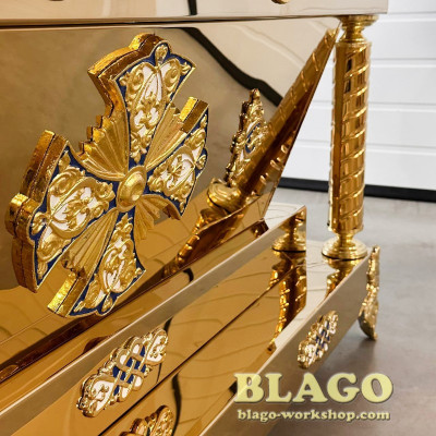 Гробниця металева з литими накладками, 120х76х110 см Гробниця металева з литими накладками, 120х76х110 см