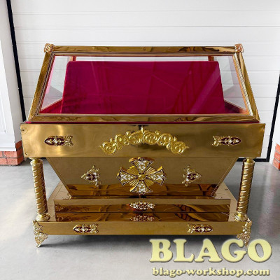 Гробниця металева з литими накладками, 120х76х110 см Гробниця металева з литими накладками, 120х76х110 см