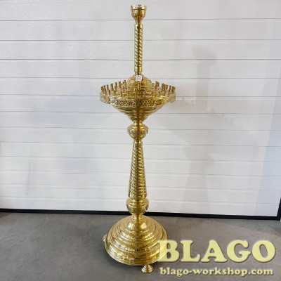 Candle holder for 58 candles and 1 lamp, round brass, 50x50x158 cm