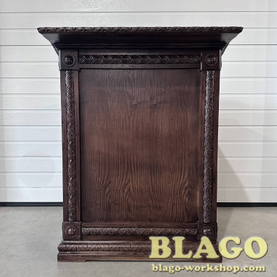  Аналой центральный (тетрапод) с резьбой коричневый, 83х75х100 см