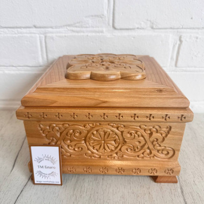  Ковчег для святих мощей дерев'яний різьблений світлий з накладкою, 20х20х14 см