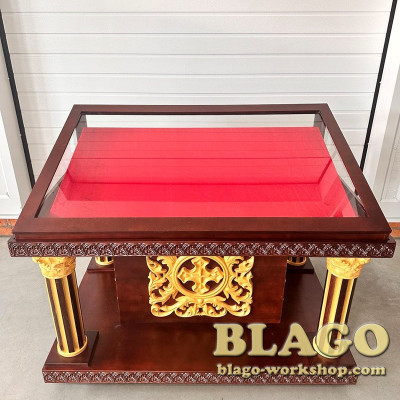 Wooden tomb with carved columns 140x90х110 cm 