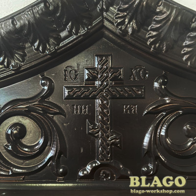 Кіот настінний дерев'яний різьблений для ікони, 89х167 см