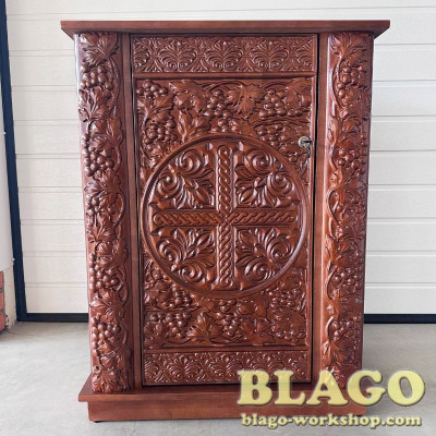 Wooden altar with engraving and carving, 70x40x90 cm