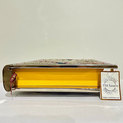 Євангеліє на церковнослов'янській мові, в нікельованому окладі з синім оксамитом, 34х25х7 см