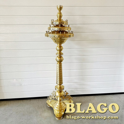 Three-tiered brass candlestick for 40 candles and 1 lamp, conical leg, 45x45x155 cm