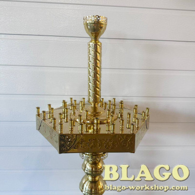 Підсвічник латунний шестигранний на 42 свічки та 1 лампаду, 35х35х140 см Підсвічник латунний шестигранний на 42 свічки та 1 лампаду, 35х35х140 см