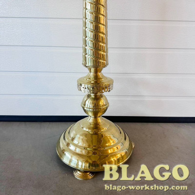 Підсвічник латунний шестигранний на 42 свічки та 1 лампаду, 35х35х140 см Підсвічник латунний шестигранний на 42 свічки та 1 лампаду, 35х35х140 см