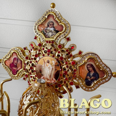 Трисвічник великодній з хрестом декорований камінням, 19х12х30 см