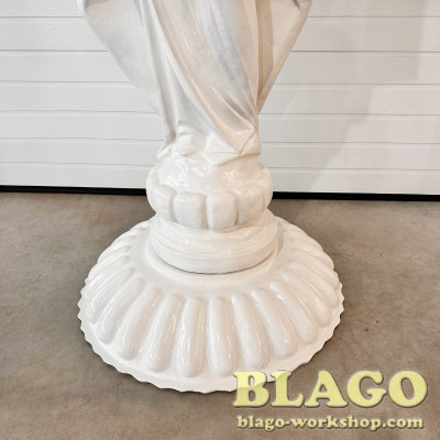 Фігура Божої Матері Покрова біла, 84х88х210 см