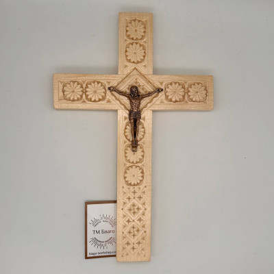 Table cross, wooden wall cross with a metal crucifix, 17x1.5x26 cm