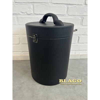 Bag (cover) for a leather miter, with 2 fasteners and a handle 28x36 cm