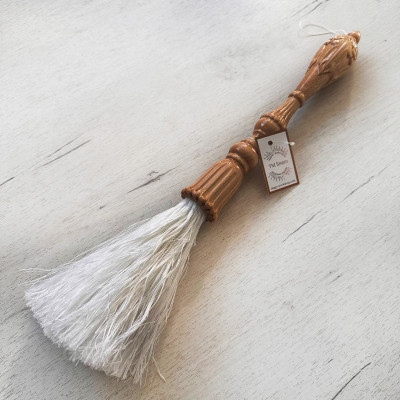  Sprinkler (artificial pile) large with a wooden handle, 46 cm