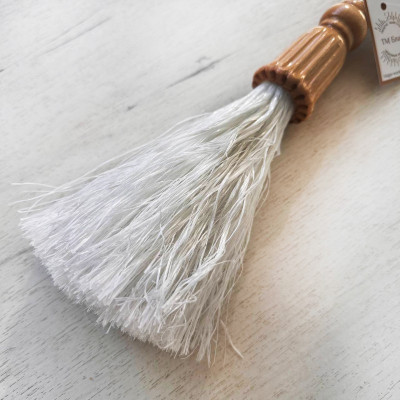  Sprinkler (artificial pile) large with a wooden handle, 46 cm