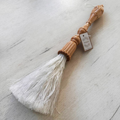  Sprinkler (artificial pile) large with a wooden handle, 46 cm