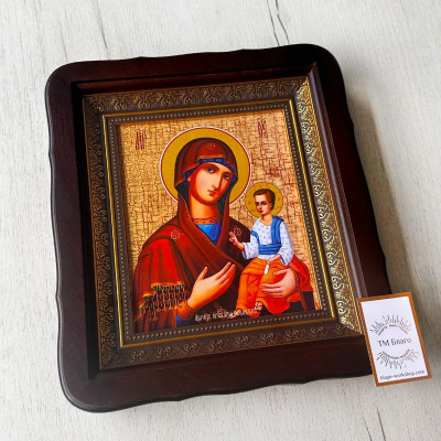  Икона "Волынская Богоматерь" в темной фигурной рамке, 23х26 см
