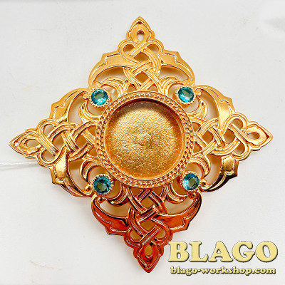 Мощевик латунний позолочений квадратний з цирконієм, 4,5 см