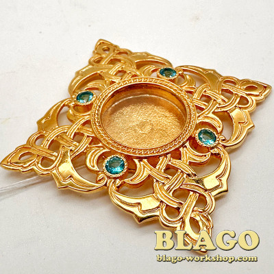 Мощевик латунний позолочений квадратний з цирконієм, 4,5 см