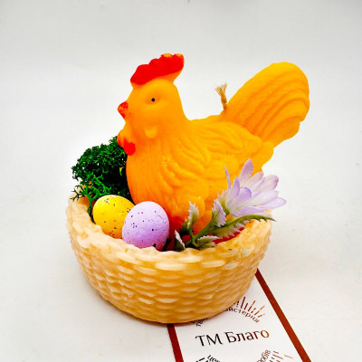 Candle Easter basket with a chicken