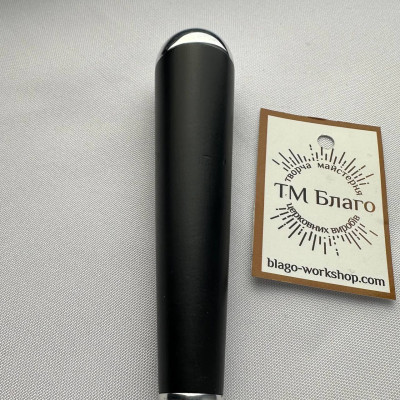 Large spear with ebonized handle and engraving, 6x23 cm