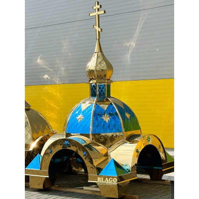 Metal chapel with a cross on a yellow-blue dome 150x150 cm made of damask steel