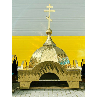 Metal chapel with a cross on the dome (150x150x225 cm) made of damask steel