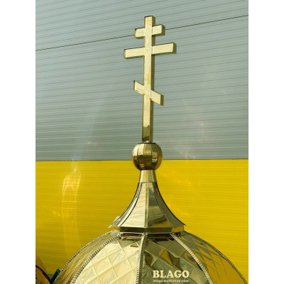 Metal chapel with a cross on the dome (150x150x225 cm) made of damask steel