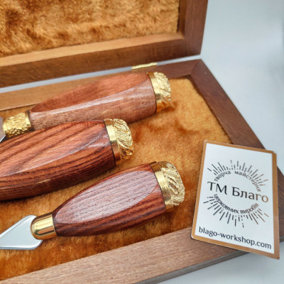 Набір копіє з моренними ручками з литою фурнітурою і гравіюванням на великому копіє в дерев'яному футлярі