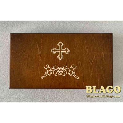 Liturgical spear set with wooden handles with cast fittings and engraving on a large and average copy in a wooden case