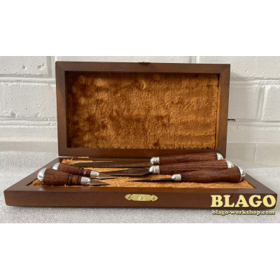 Liturgical spear set with wooden handles with cast fittings and engraving on a large and average copy in a wooden case