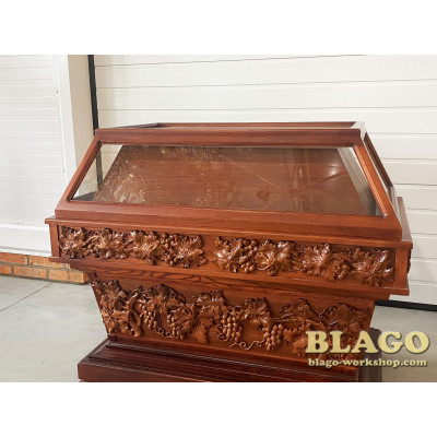 Tomb, carved wood, 120x70x100cm Tomb, carved wood, 120x70x100cm
