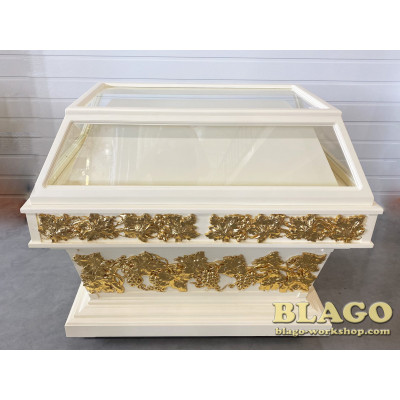 Tomb, carved wood with gilding, 120x70x100cm