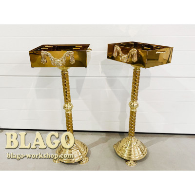 Підставка для свічок на ніжці металева на 3 відділа, 40х29х100 см Підставка для свічок на ніжці металева на 3 відділа, 40х29х100 см