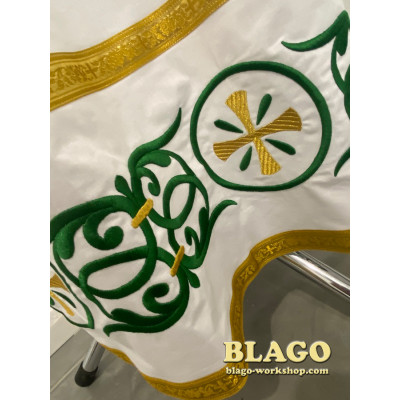 Підризник білий з вишивкою, 154 см