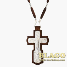 Хрест латунний в дерев'яному обрамлені з ланцюжком 0227л^91д