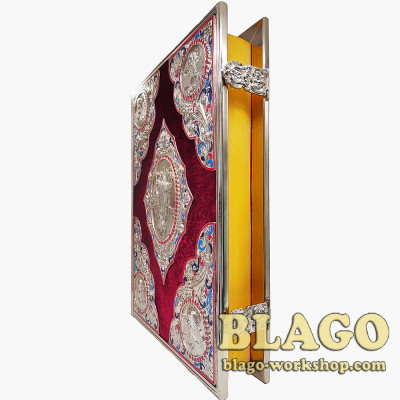 Євангеліє в окладі 27х37 см на українській мові