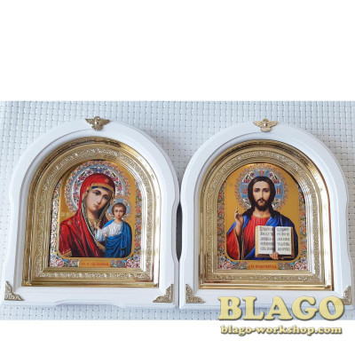 Ікони вінчальні Спаситель, Казанська арка у білій фігурній рамі, 26×29 см