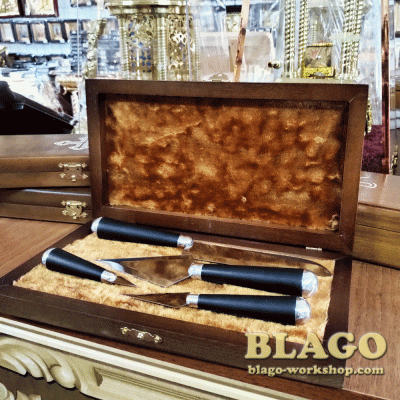 Набір копіє з дерев'яними ручками та ножем в дерев'яному футлярі