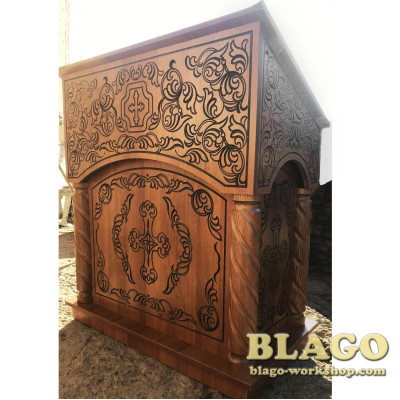 Аналой центральний (тетрапод) дерев'яний з гравіруванням, 90х50х120 см