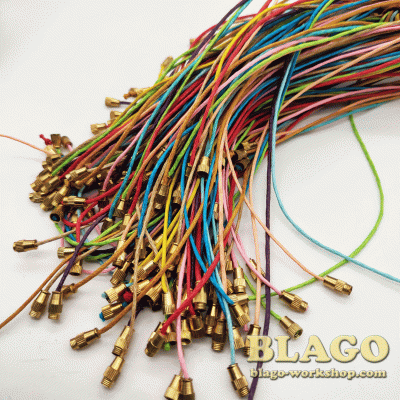 Шнурок для креста, провоскированный с закруткой, цветной, 70см