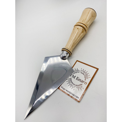 Копие большое с деревянной, резной ручкой, 6х25 см