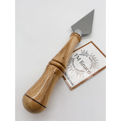 Копіє середнє з дерев'яною, різьбленою ручкою, 3х18 см